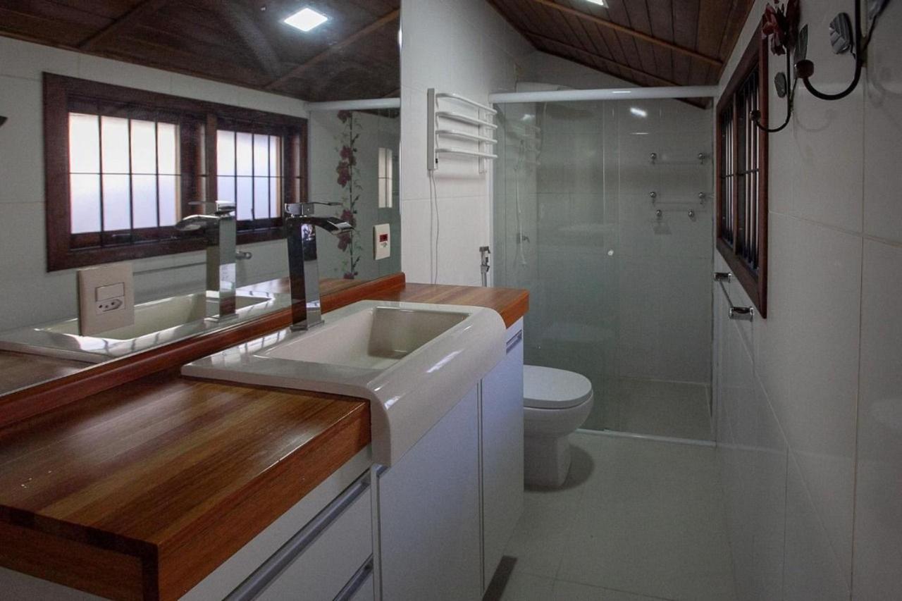Moreira Casa Com Churrasqueira E Ar-Condicionado ウバトゥバ エクステリア 写真