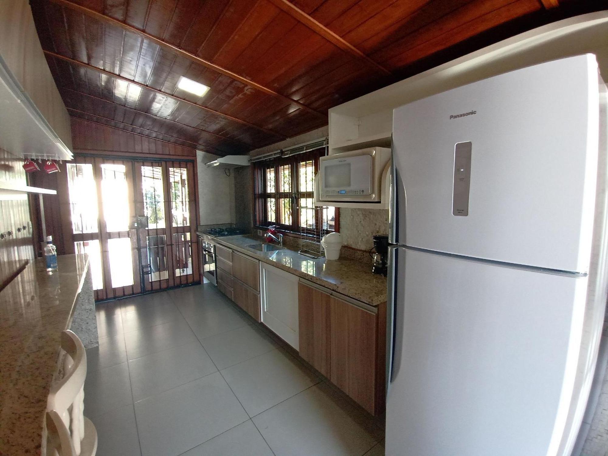Moreira Casa Com Churrasqueira E Ar-Condicionado ウバトゥバ エクステリア 写真