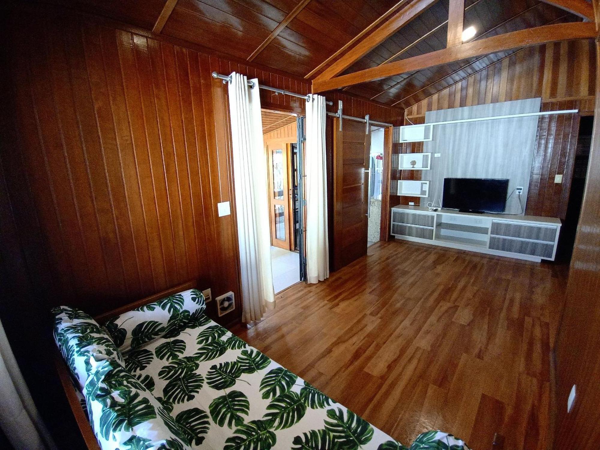 Moreira Casa Com Churrasqueira E Ar-Condicionado ウバトゥバ エクステリア 写真